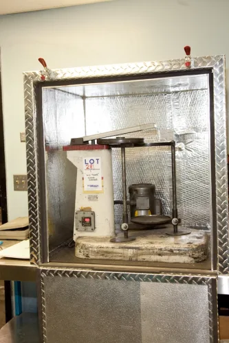 Photo #73 of BY ORDER OF RECEIVERSHIP - OVER 10 MILLION REPLACEMENT COST - COMPLETE LATE MODEL BRAKE PAD & BRAKE SHOE MANUFACTURING EQUIPMENT