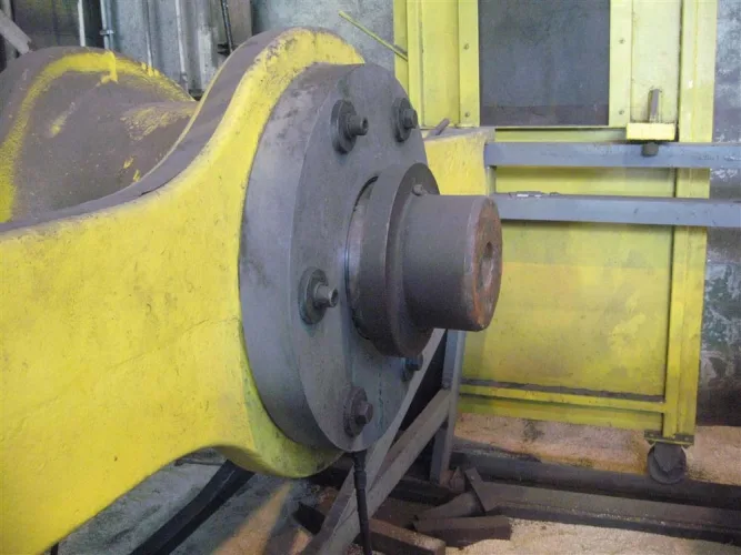 Photo #7 of 600 TON RODGERS HORIZONTAL HYDRAULIC WHEEL PRESS