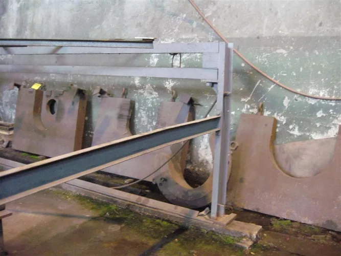 Photo #13 of 600 TON RODGERS HORIZONTAL HYDRAULIC WHEEL PRESS