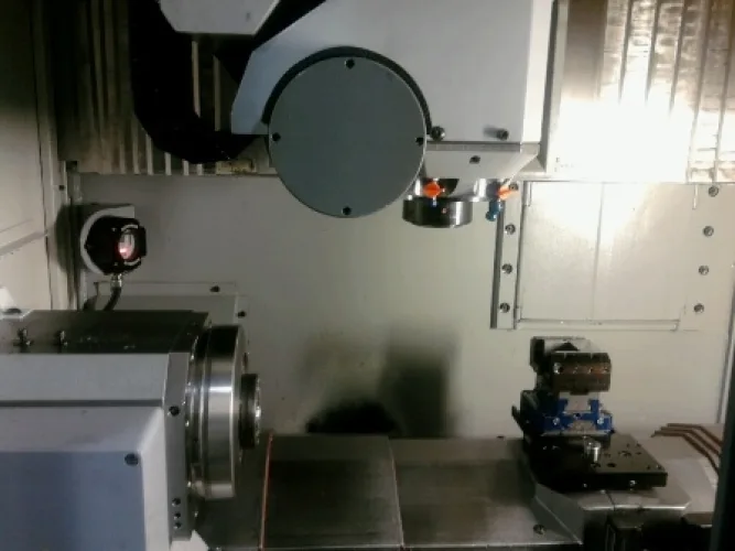 Photo #4 of 2007 CHIRON FZ08K S MAGNUM 5-AXIS VERTICAL MACHINING CENTER