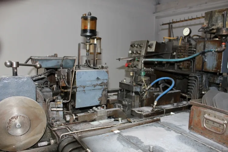 Photo #77 of BOLT MAKING, FASTENER, TRANSFER & HYDRAULIC PRESSES, WIRE MACHINERY, FOUR SLIDES, PUSHPOINTER AND MORE