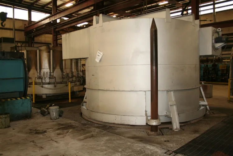 Photo #2 of 2000 54" DIAM. X 80" HIGH RADCON BELL TYPE ANNEALING FURNACE
