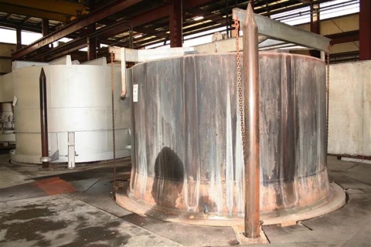 Photo #3 of 2000 54" DIAM. X 80" HIGH RADCON BELL TYPE ANNEALING FURNACE