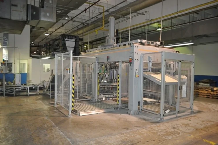 Photo #2 of MACHINERY & EQUIPMENT OF A MAJOR COMMERCIAL PRINTER - SURPLUS TO THE NEEDS OF ANGSTROM GRAPHICS INC.