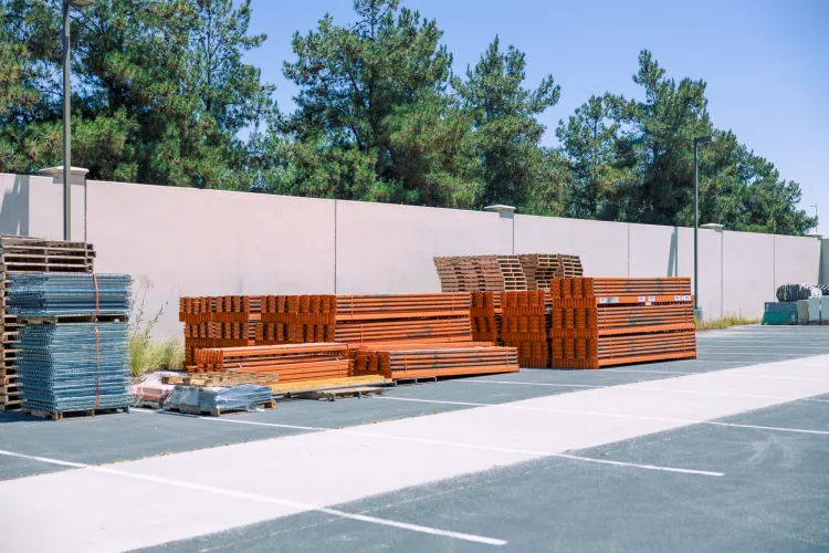 Photo #52 of SAFCO - U.S.-based manufacturer and supplier of workspace and office furnishings - Distribution Center Machinery, Equipment & BNIB Furnishings
