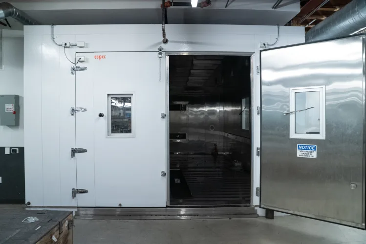 Photo #3 of Espec EWPL2935-30NW Vehicle Thermal Chamber - PRIVATE TREATY