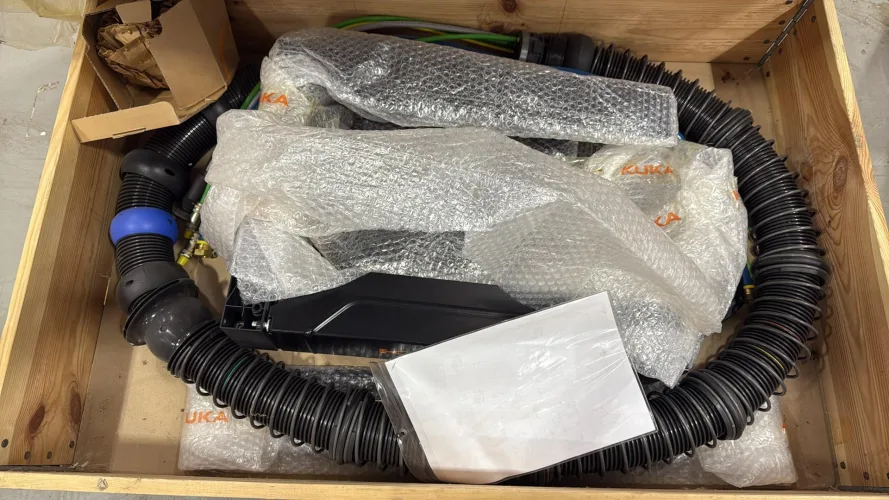 Photo #5 of High-Spec KUKA Robots – Late Model, Brand New! 6 Axis Heavy Payload, Ultra Heavy Duty & High-Speed Mid-Payload Robots