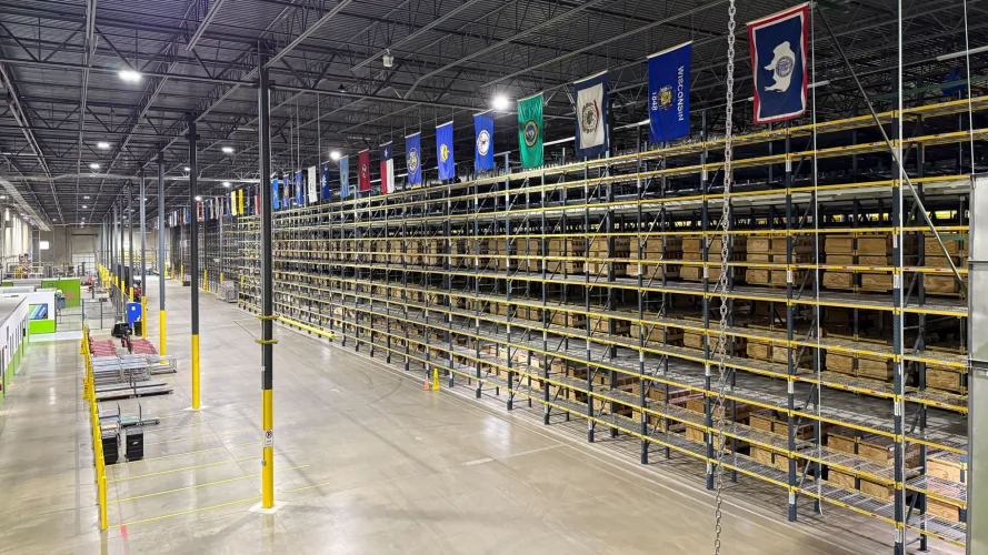 Photo #33 of 800,000 sq ft. Distribution Center - Pallet Racking, Lifts, Conveyor, Sorting Systems & General Machinery & Equipment