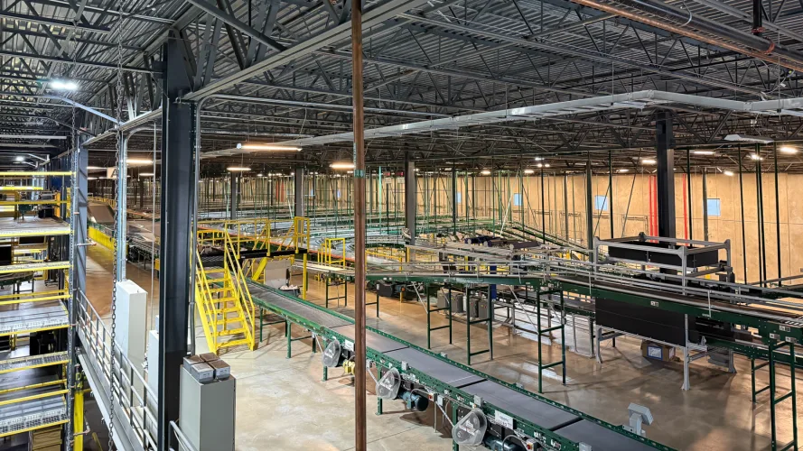 Photo #28 of 800,000 sq ft. Distribution Center - Pallet Racking, Lifts, Conveyor, Sorting Systems & General Machinery & Equipment