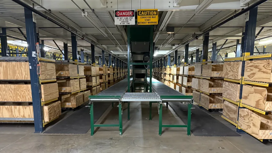 Photo #23 of 800,000 sq ft. Distribution Center - Pallet Racking, Lifts, Conveyor, Sorting Systems & General Machinery & Equipment