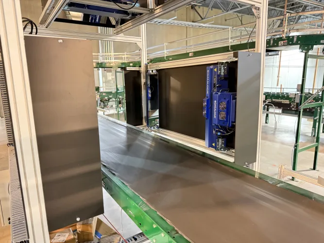 Photo #15 of 800,000 sq ft. Distribution Center - Pallet Racking, Lifts, Conveyor, Sorting Systems & General Machinery & Equipment