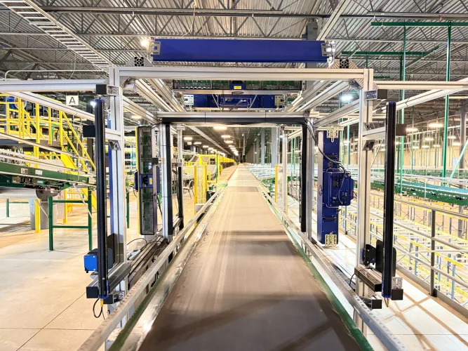 Photo #13 of 800,000 sq ft. Distribution Center - Pallet Racking, Lifts, Conveyor, Sorting Systems & General Machinery & Equipment