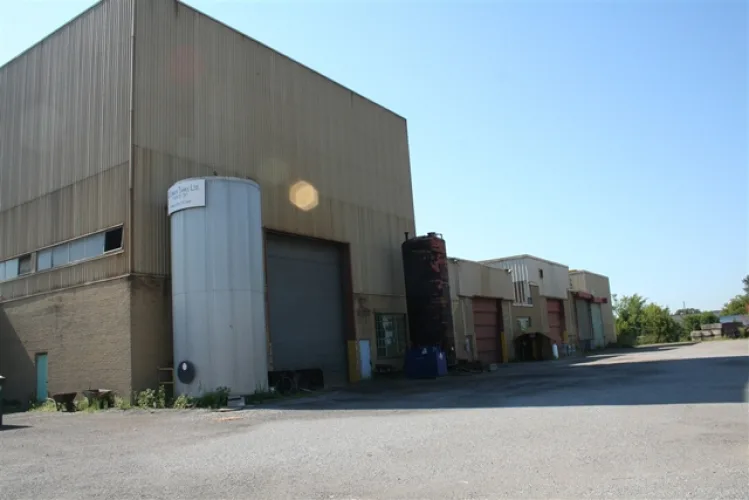 Photo #2 of O'CONNOR TANK MANUFACTURING WAREHOUSE AND OFFICE - (8) 5-20 TON CRANE SERVED BUILDING