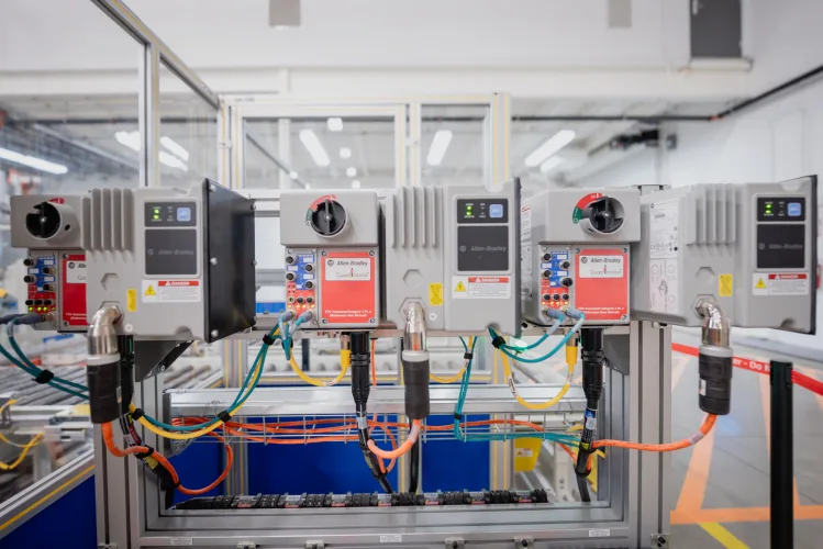 Photo #8 of Accepting Immediate Offers: thyssenkrupp - Kawasaki  Battery Module to Pack Production [Robotic Work Cell Line - Installed & Calibrated Never Ran]