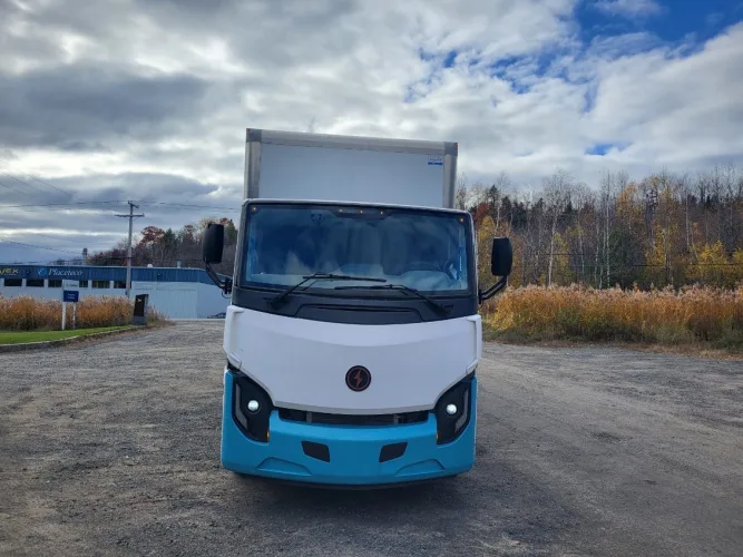 Photo #2 of PRIVATE TREATY - Low Miles 2022 Lion Electric Lion6 Electric Class 6 Urban Box Truck