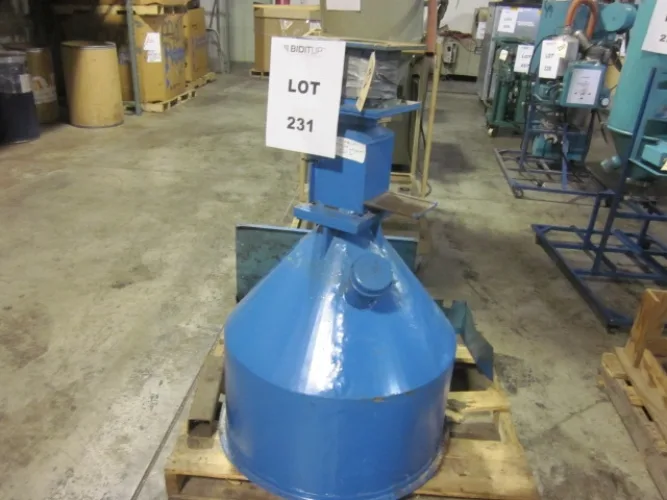Photo #26 of INJECTION AND BLOW MOLDING MACHINES, INJECTION & BLOW MOLDING DIES, GRANULATORS, FABRIC CUTTING AND SEWING, CLEAT RIVETING, HOPPERS, DRYERS AND MORE