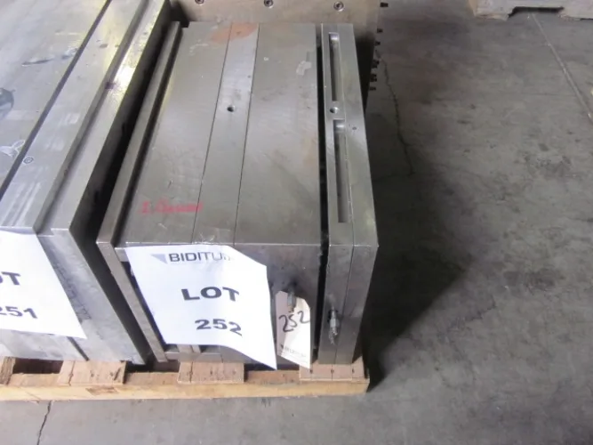 Photo #36 of INJECTION AND BLOW MOLDING MACHINES, INJECTION & BLOW MOLDING DIES, GRANULATORS, FABRIC CUTTING AND SEWING, CLEAT RIVETING, HOPPERS, DRYERS AND MORE