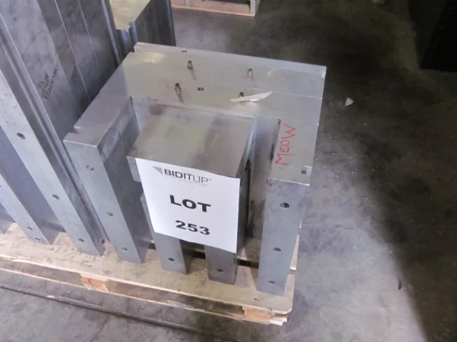 Photo #37 of INJECTION AND BLOW MOLDING MACHINES, INJECTION & BLOW MOLDING DIES, GRANULATORS, FABRIC CUTTING AND SEWING, CLEAT RIVETING, HOPPERS, DRYERS AND MORE