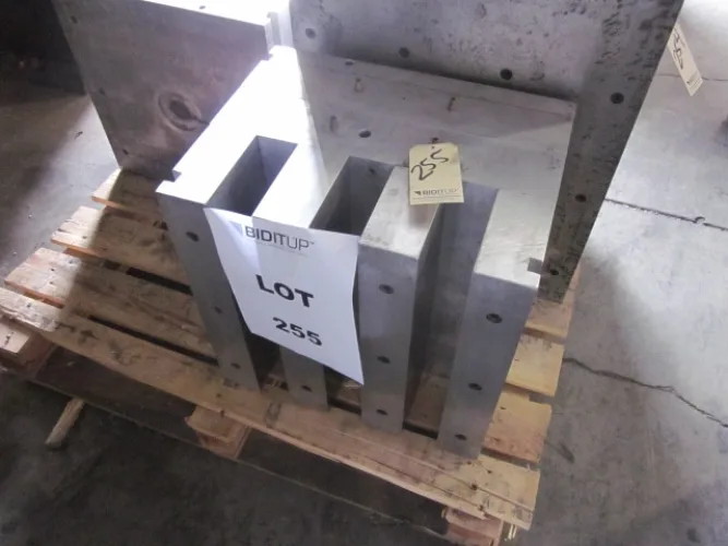 Photo #38 of INJECTION AND BLOW MOLDING MACHINES, INJECTION & BLOW MOLDING DIES, GRANULATORS, FABRIC CUTTING AND SEWING, CLEAT RIVETING, HOPPERS, DRYERS AND MORE