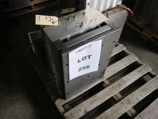 Photo #40 of INJECTION AND BLOW MOLDING MACHINES, INJECTION & BLOW MOLDING DIES, GRANULATORS, FABRIC CUTTING AND SEWING, CLEAT RIVETING, HOPPERS, DRYERS AND MORE