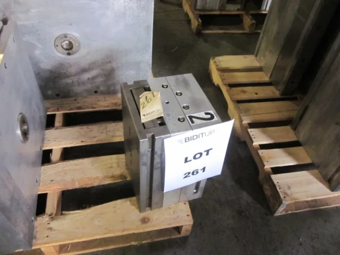 Photo #44 of INJECTION AND BLOW MOLDING MACHINES, INJECTION & BLOW MOLDING DIES, GRANULATORS, FABRIC CUTTING AND SEWING, CLEAT RIVETING, HOPPERS, DRYERS AND MORE