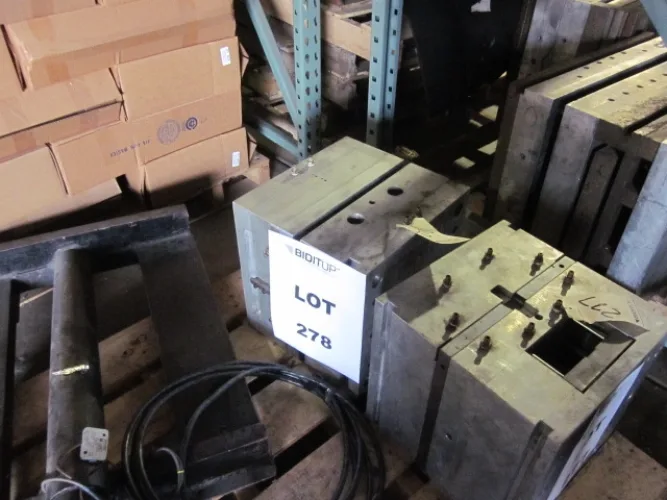 Photo #60 of INJECTION AND BLOW MOLDING MACHINES, INJECTION & BLOW MOLDING DIES, GRANULATORS, FABRIC CUTTING AND SEWING, CLEAT RIVETING, HOPPERS, DRYERS AND MORE
