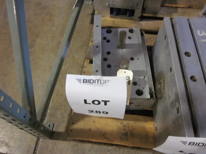 Photo #71 of INJECTION AND BLOW MOLDING MACHINES, INJECTION & BLOW MOLDING DIES, GRANULATORS, FABRIC CUTTING AND SEWING, CLEAT RIVETING, HOPPERS, DRYERS AND MORE