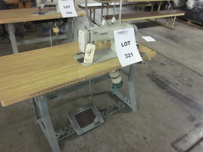 Photo #91 of INJECTION AND BLOW MOLDING MACHINES, INJECTION & BLOW MOLDING DIES, GRANULATORS, FABRIC CUTTING AND SEWING, CLEAT RIVETING, HOPPERS, DRYERS AND MORE