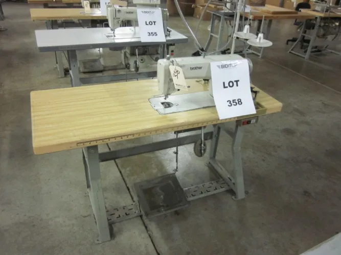 Photo #114 of INJECTION AND BLOW MOLDING MACHINES, INJECTION & BLOW MOLDING DIES, GRANULATORS, FABRIC CUTTING AND SEWING, CLEAT RIVETING, HOPPERS, DRYERS AND MORE