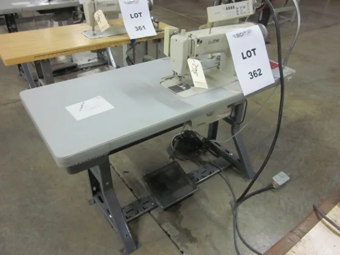 Photo #119 of INJECTION AND BLOW MOLDING MACHINES, INJECTION & BLOW MOLDING DIES, GRANULATORS, FABRIC CUTTING AND SEWING, CLEAT RIVETING, HOPPERS, DRYERS AND MORE