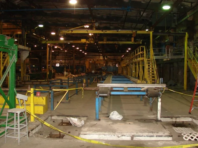 Photo #31 of ASSETS NO LONGER REQUIRED IN THE CONTINUING OPERATIONS OF GREAT DANE LIMITED PARTNERSHIP