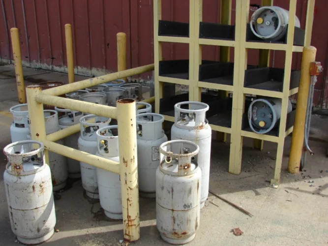 Photo #57 of ASSETS NO LONGER REQUIRED IN THE CONTINUING OPERATIONS OF GREAT DANE LIMITED PARTNERSHIP