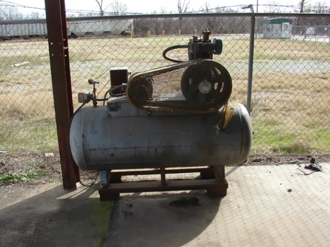 Photo #62 of ASSETS NO LONGER REQUIRED IN THE CONTINUING OPERATIONS OF GREAT DANE LIMITED PARTNERSHIP