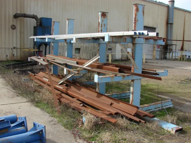 Photo #71 of ASSETS NO LONGER REQUIRED IN THE CONTINUING OPERATIONS OF GREAT DANE LIMITED PARTNERSHIP