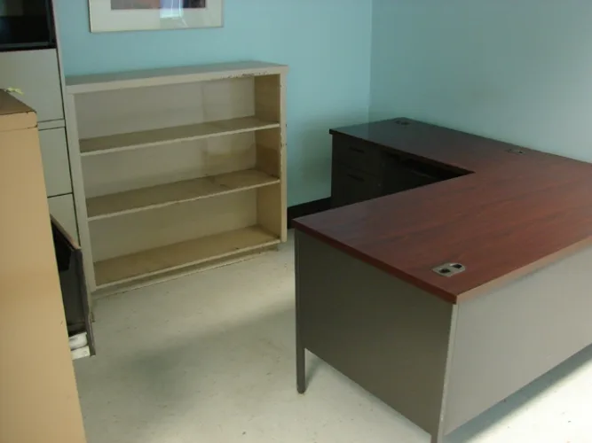 Photo #94 of ASSETS NO LONGER REQUIRED IN THE CONTINUING OPERATIONS OF GREAT DANE LIMITED PARTNERSHIP