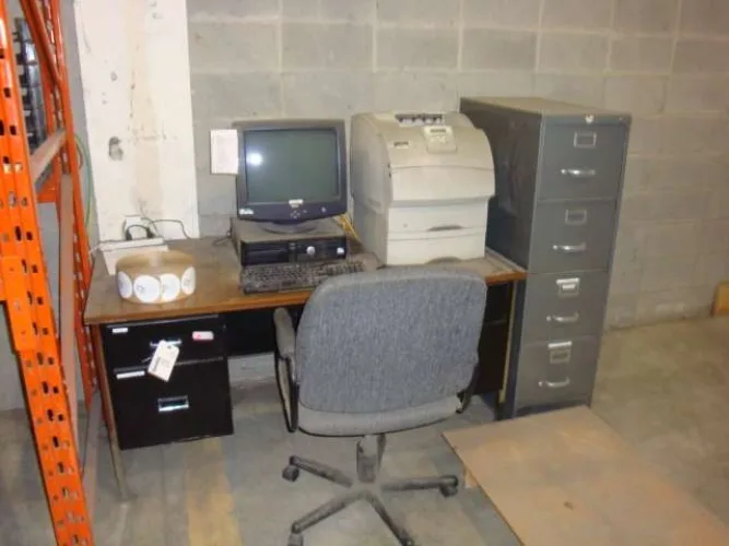 Photo #8 of EXCESS EQUIPMENT OF A DISTRIBUTOR OF PACKAGING, FACILITY AND PRINTING SUPPLIES - XPEDX - EDMONTON