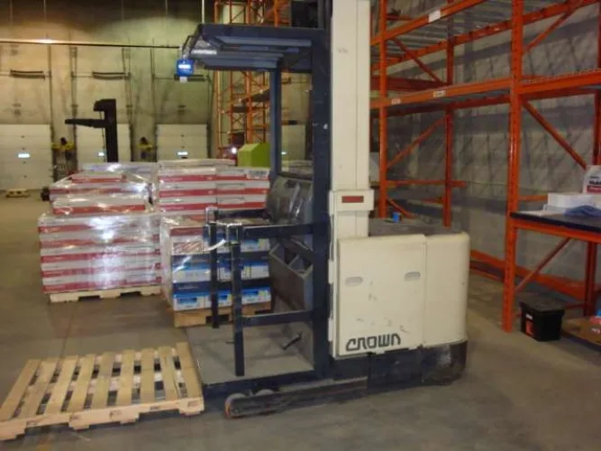 Photo #12 of EXCESS EQUIPMENT OF A DISTRIBUTOR OF PACKAGING, FACILITY AND PRINTING SUPPLIES - XPEDX - EDMONTON