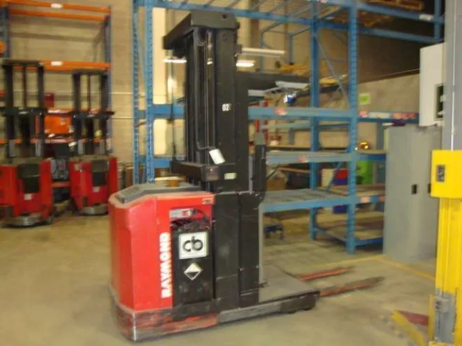 Photo #17 of EXCESS EQUIPMENT OF A DISTRIBUTOR OF PACKAGING, FACILITY AND PRINTING SUPPLIES - XPEDX - EDMONTON