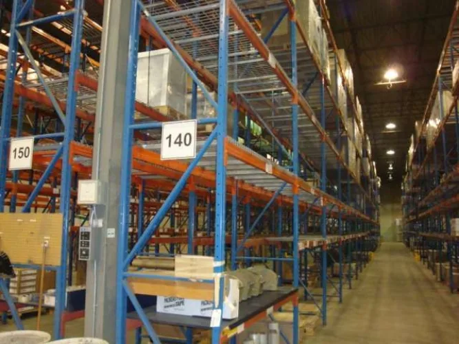 Photo #37 of EXCESS EQUIPMENT OF A DISTRIBUTOR OF PACKAGING, FACILITY AND PRINTING SUPPLIES - XPEDX - EDMONTON