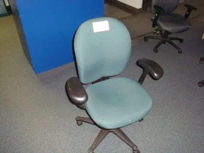 Photo #103 of EXCESS EQUIPMENT OF A DISTRIBUTOR OF PACKAGING, FACILITY AND PRINTING SUPPLIES - XPEDX - EDMONTON