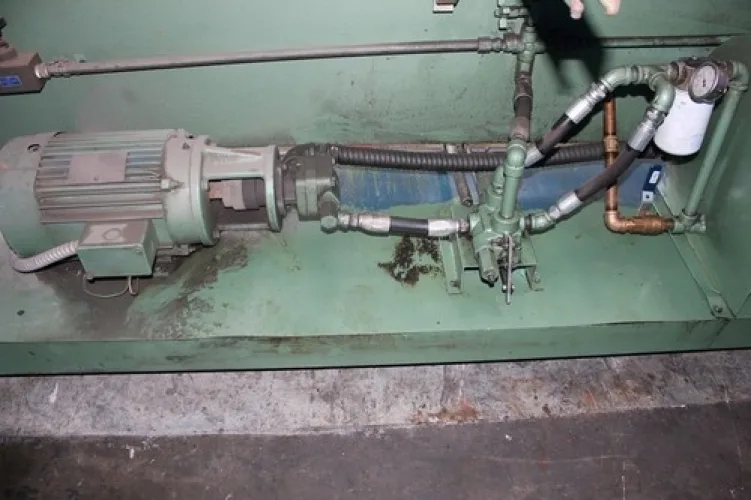 Photo #17 of EBAY AUCTION: ELECTRIC OVENS, FINISHING MACHINE, SLITTING MACHINE, LEVEL LOADERS, PARTS WASHER, SCARFICER, ENGINE LATHE, RADIAL ARM DRILL, AND HYDRAULIC PRESS BRAKE