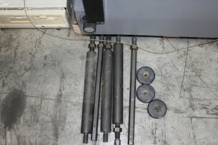 Photo #10 of NO RESERVE EBAY AUCTION: GRINDERS, OVENS, CHILLER, OIL FILTER, VACUUM PUMP, BRIDGEPORT LATHE, LASER MARKERS, ELECTRIC LIFT, CMM, AND WET BENCH