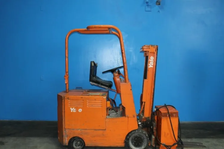 Photo #25 of NO RESERVE EBAY AUCTION: GRINDERS, OVENS, CHILLER, OIL FILTER, VACUUM PUMP, BRIDGEPORT LATHE, LASER MARKERS, ELECTRIC LIFT, CMM, AND WET BENCH