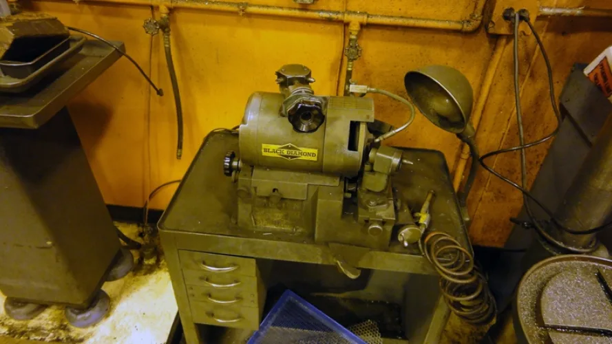 Photo #89 of EQUIPMENT NO LONGER REQUIRED IN THE CONTINUING OPERATIONS OF HELIO PRECISION PRODUCTS - MULTI MILLION DOLLAR SALE!
