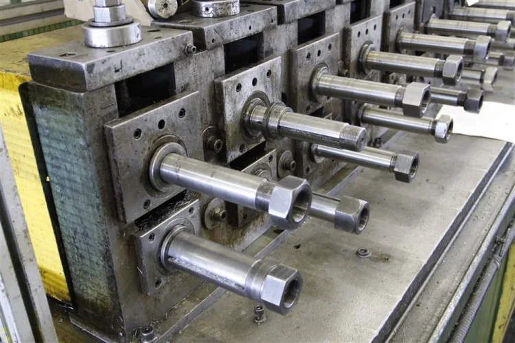 Photo #262 of NO RESERVE AUCTION - ROLLFORMING LINES/REELS, SERVO STRAIGHTENERS, CUT OFF PRESSES & MORE