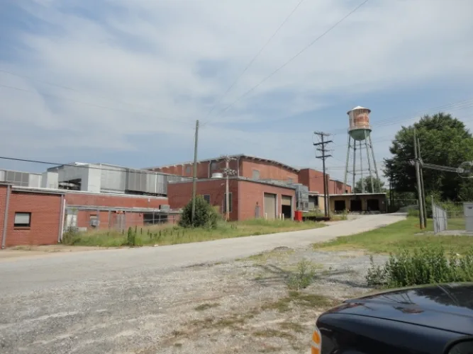 Photo #20 of FORMER REAL ESTATE OF LIBERTY DENIM