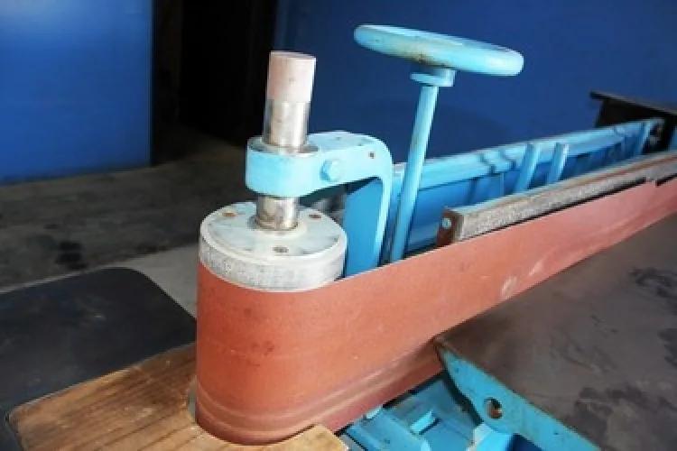 Photo #29 of LOW RESERVE EBAY AUCTION! ATRUMP CNC MILL, WELLS HORIZONTAL BANDSAW, INGERSOLL RAND AIR COMPRESSOR, HARRISON ENGINE LATHE, WILDER SLITTING MACHINE & MORE!