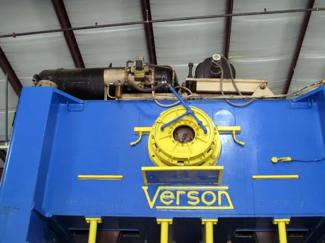 Photo #32 of NO RESERVE AUCTION! 500-TON VERSON MDL: 500-52-120T STRAIGHT SIDE PRESS