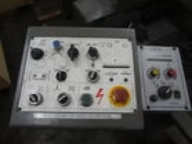 Photo #12 of SURPLUS METALWORKING MACHINES FORMERLY OF ARIZONA WIRE & TOOL: CNC & MANUAL MACHINE TOOLS