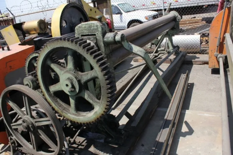 Photo #2 of LOW RESERVE EBAY AUCTION! BANDSAW, PALLET JACKS, PRESS BRAKE, HYDRAULIC POWER NOTCHER AND MORE!